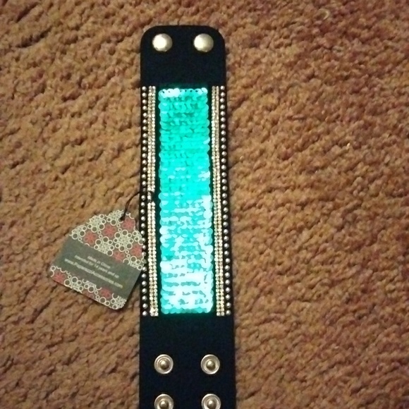 Green bracelet - Picture 1 of 1